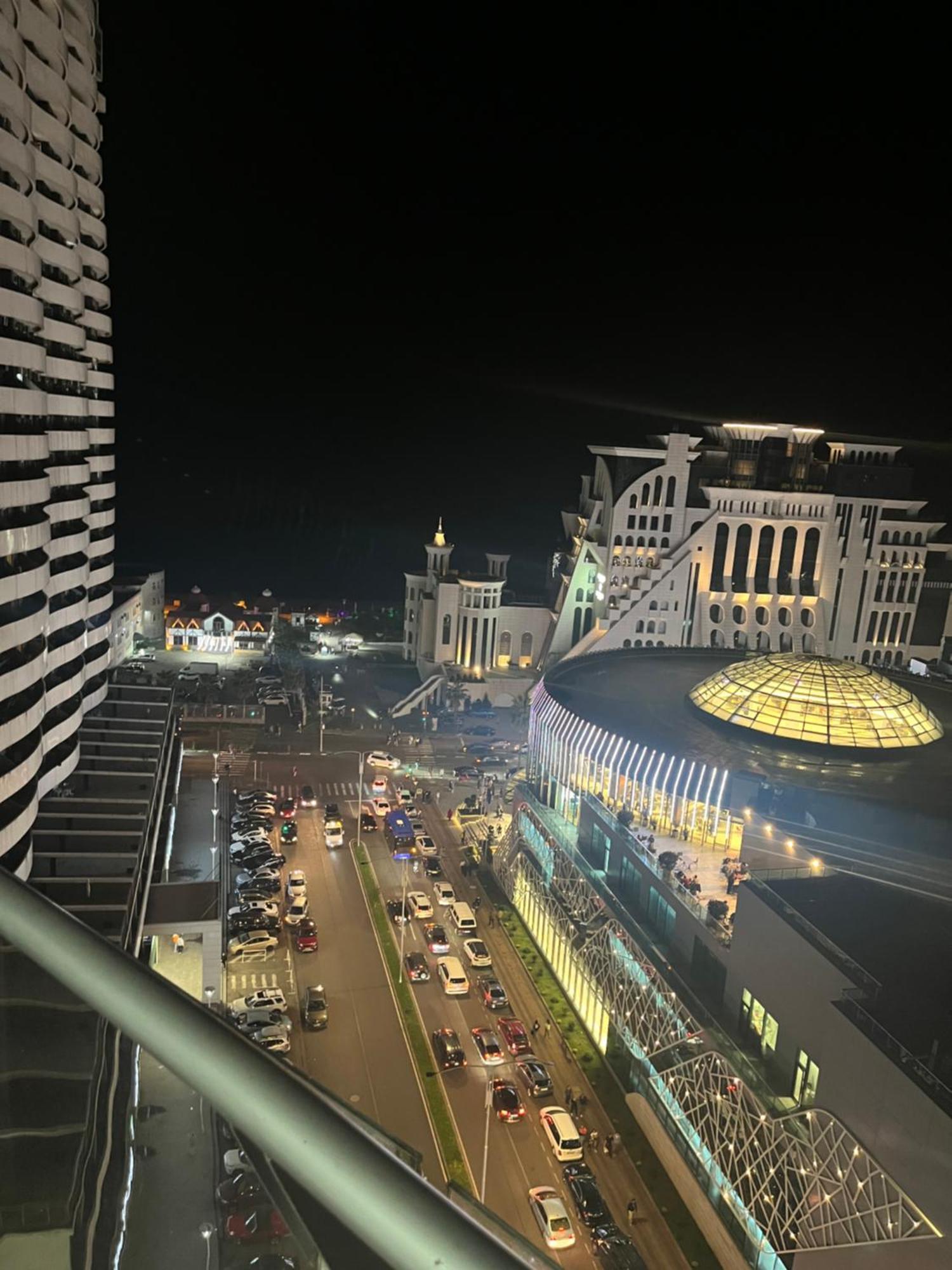 Aparthotel Orbi Plaza Tamara Batumi Exterior foto