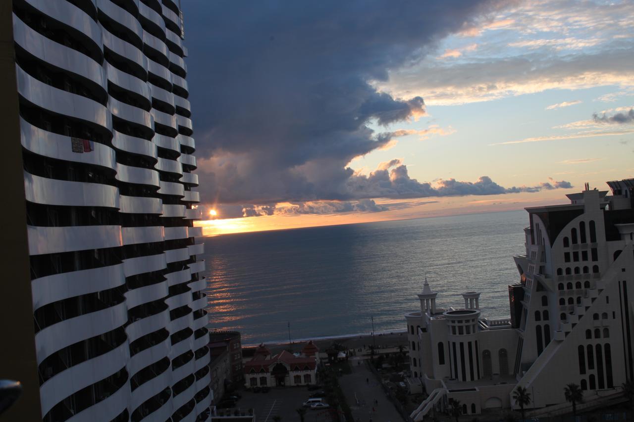 Aparthotel Orbi Plaza Tamara Batumi Exterior foto